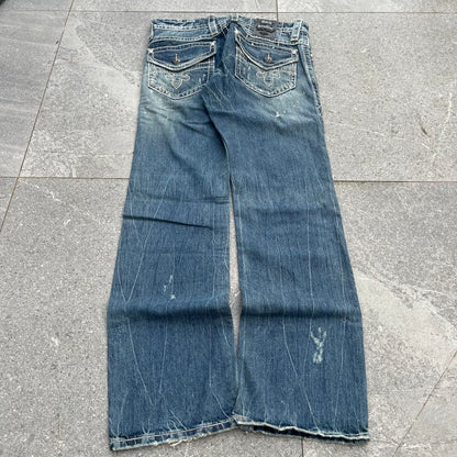 beautiful 10/10 orgasm spec rock revivals - 34x33”