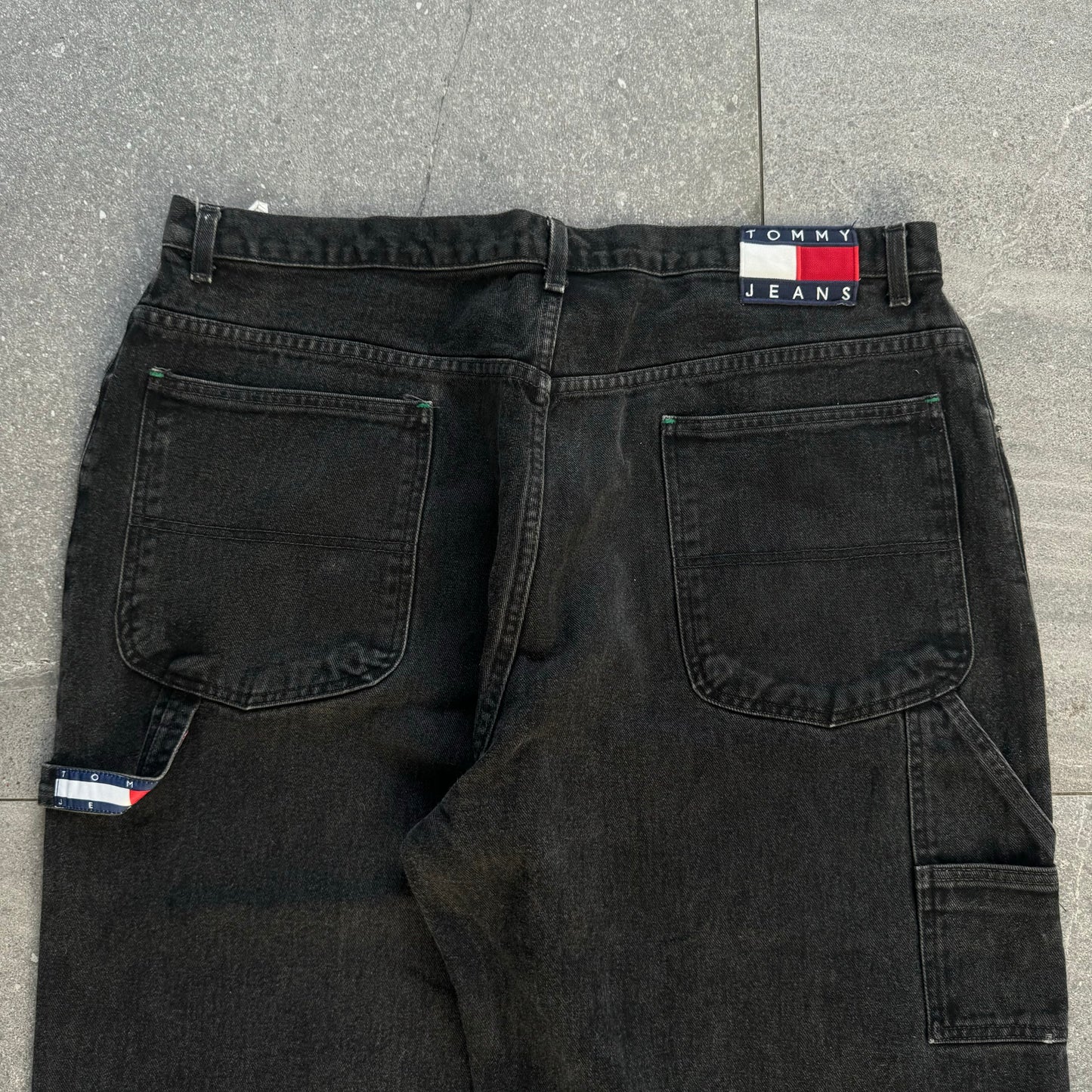 huge tommy’s - 40x34”