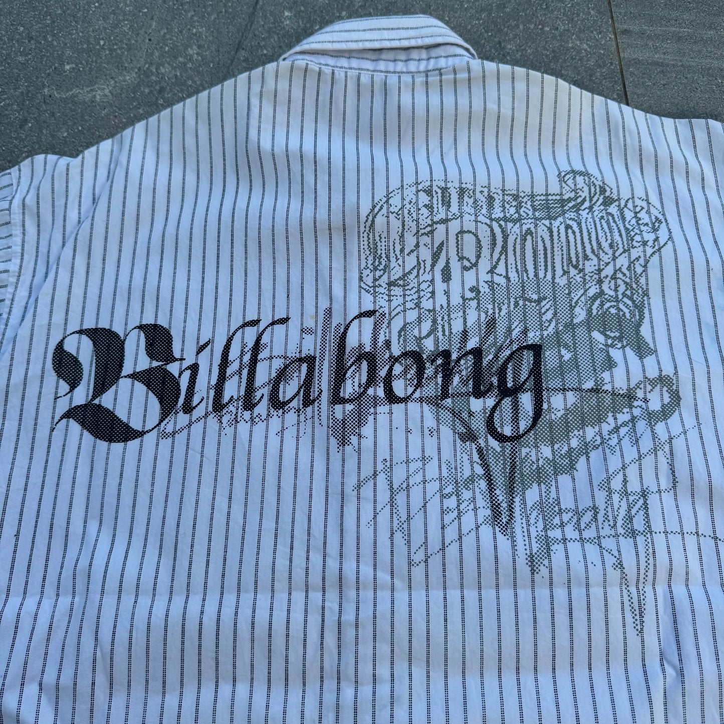 billabong shirt - L