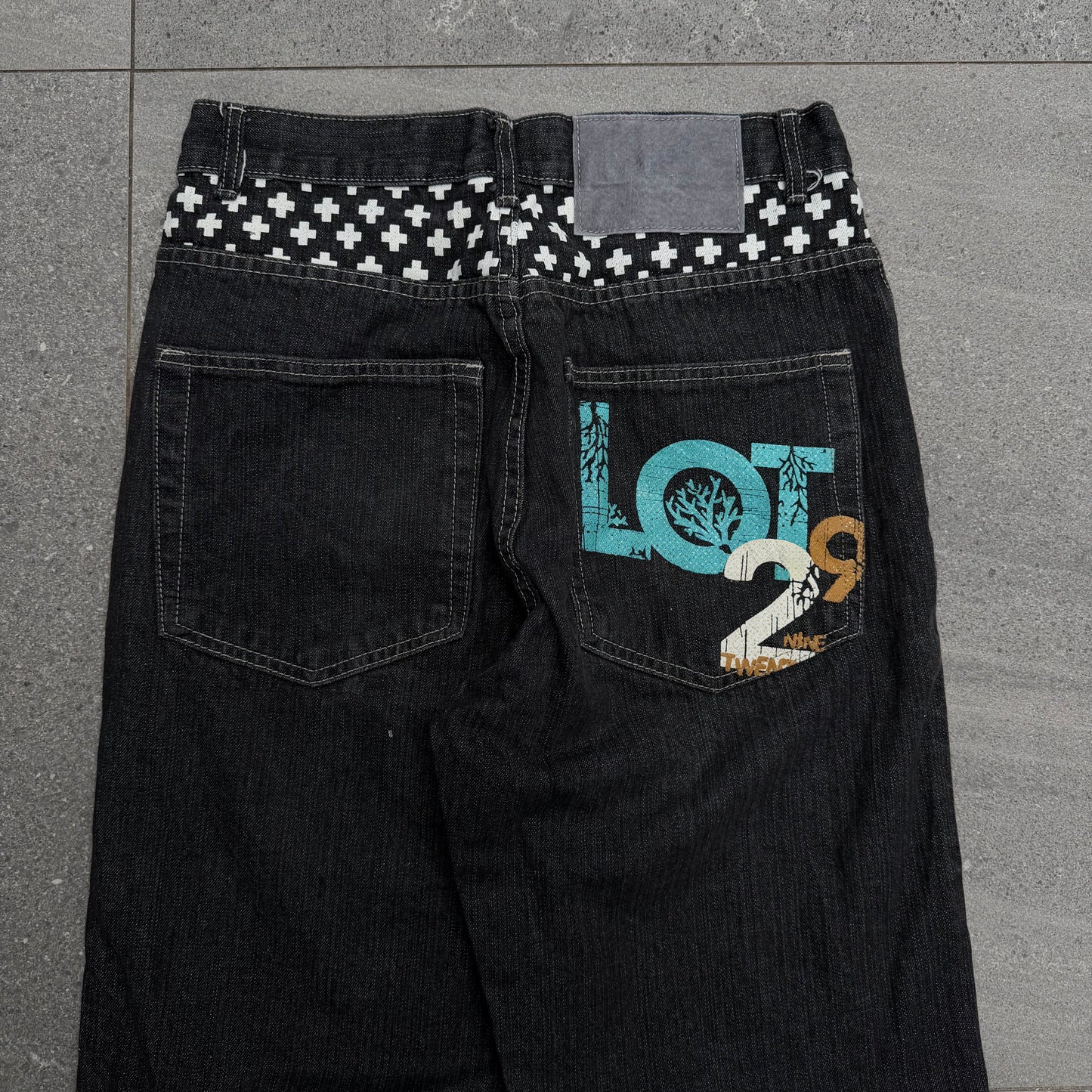 lot29 stamp hit bootcuts - 30x32”