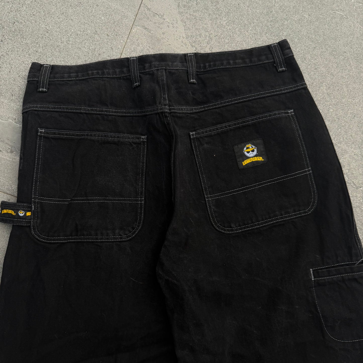 capris?!!! these are nuts lmao - 40x23”