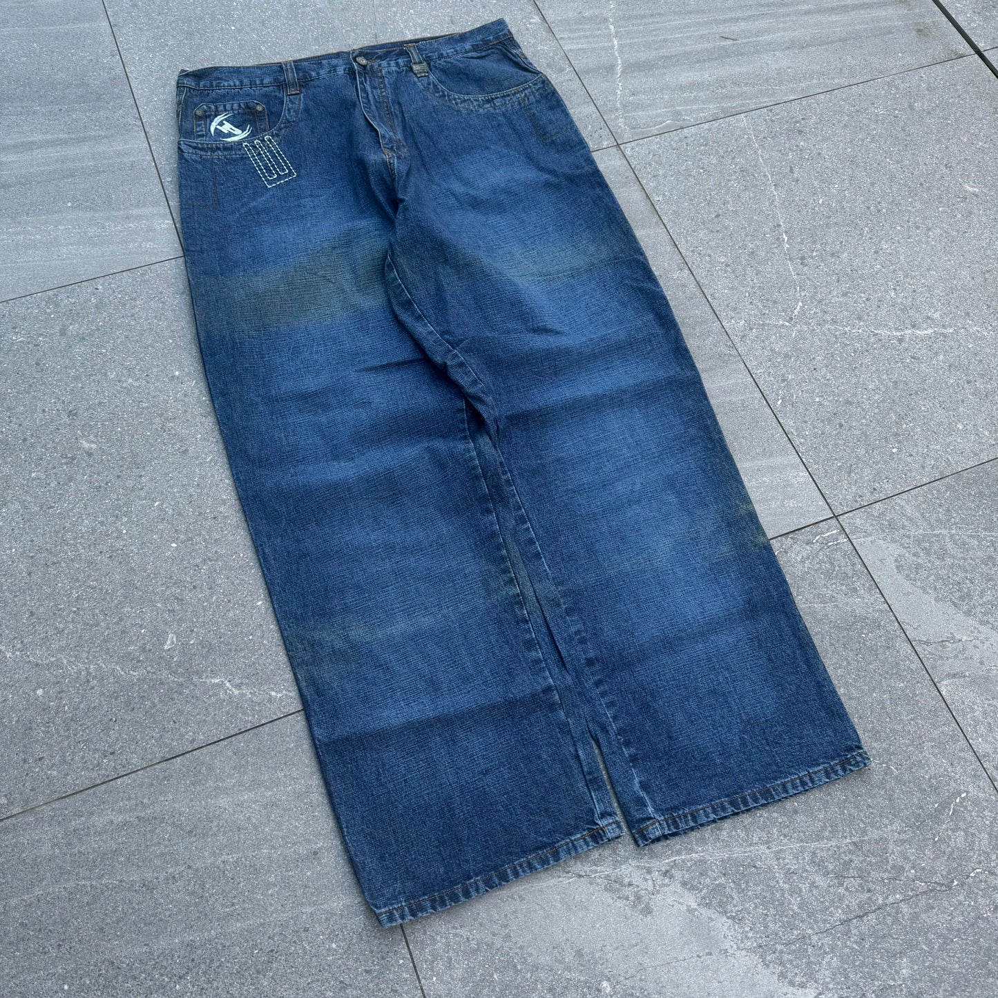 sun faded phat farms - 36x32”