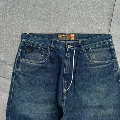 akademiks 3/4 - 34x24”