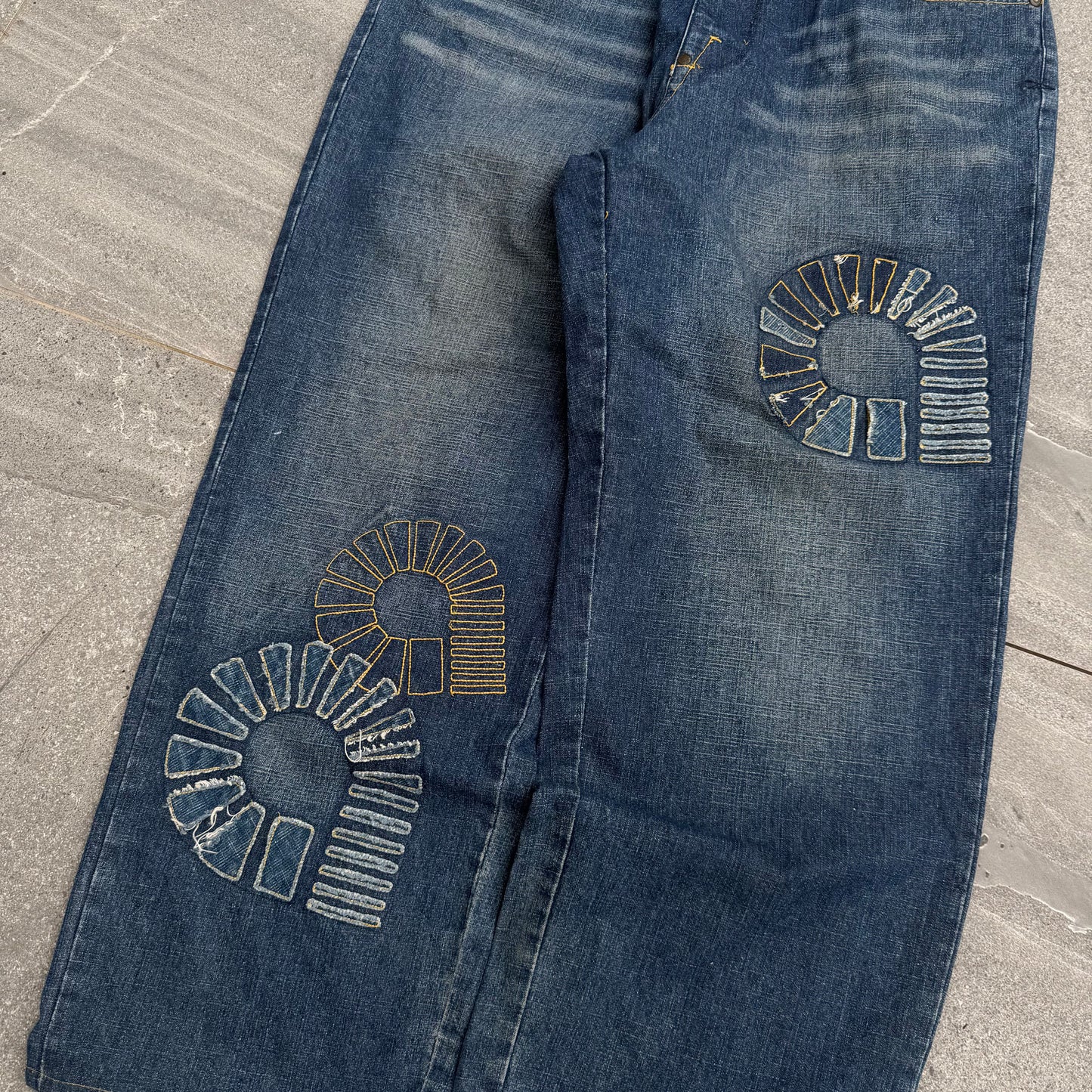 embroidered akademiks - 34x29”