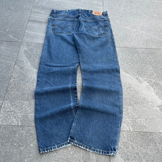 wowoowowow great pair of levi 517 bootcuts - 38x35”