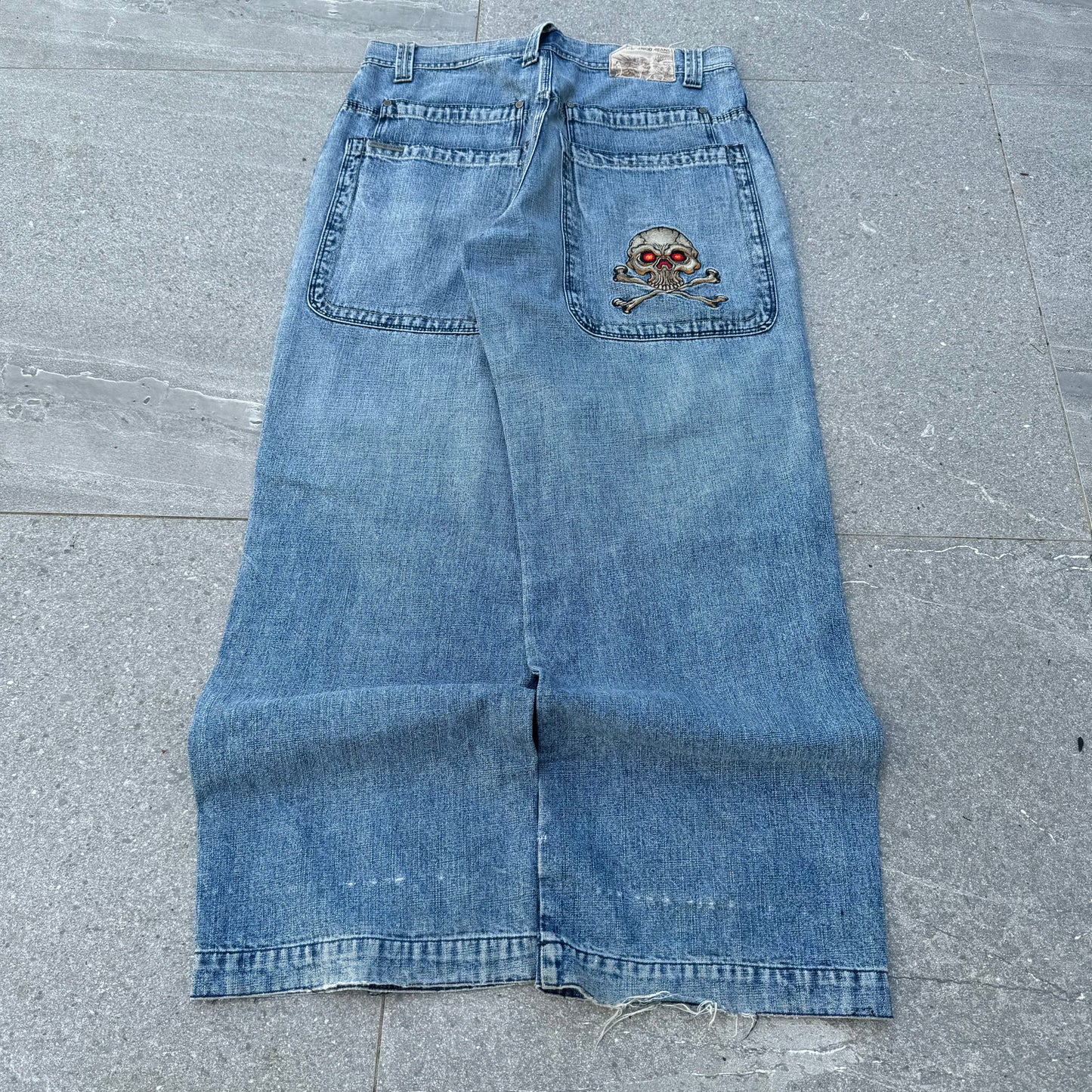 JNCO skulls - 34x32”