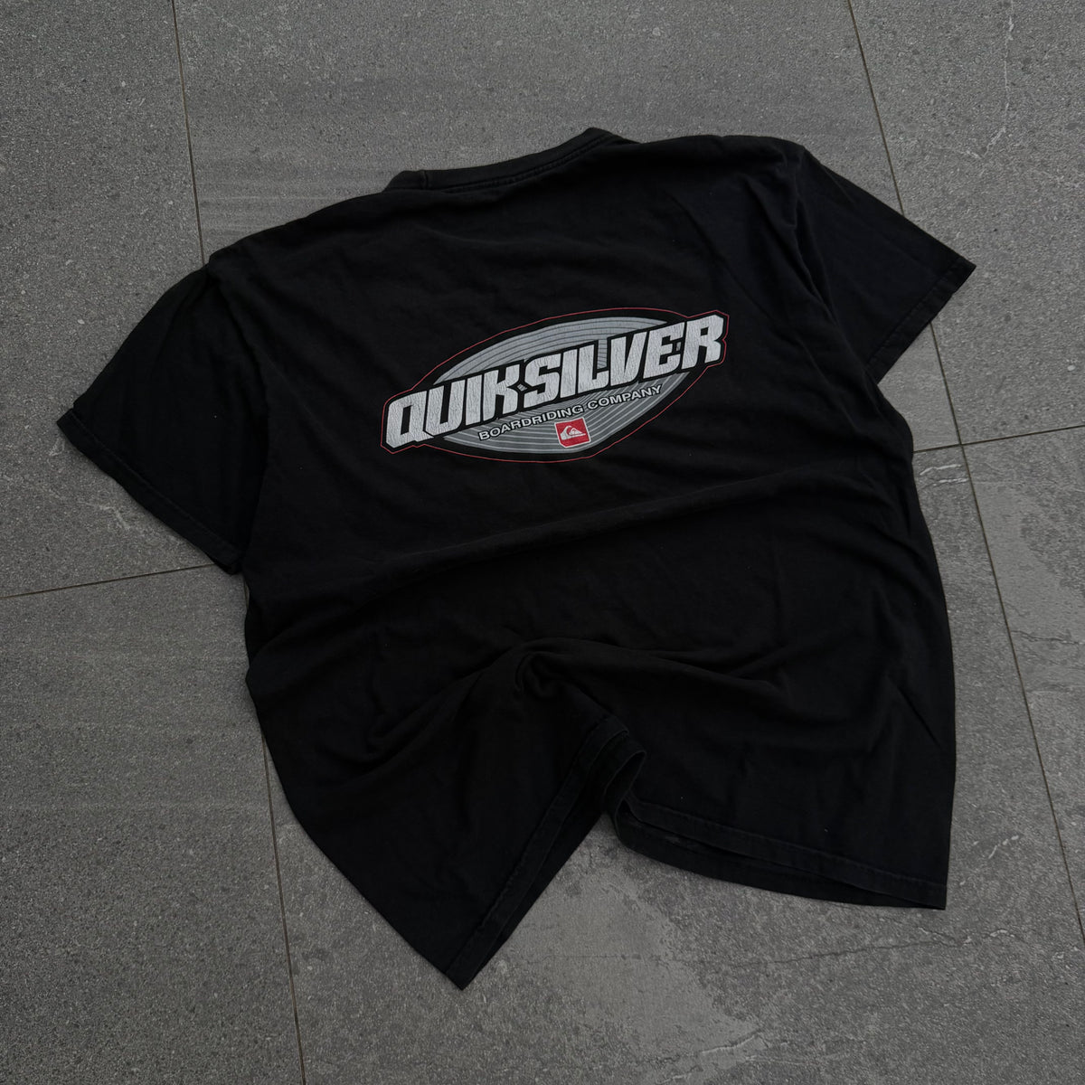 classic quiksilver tee - L