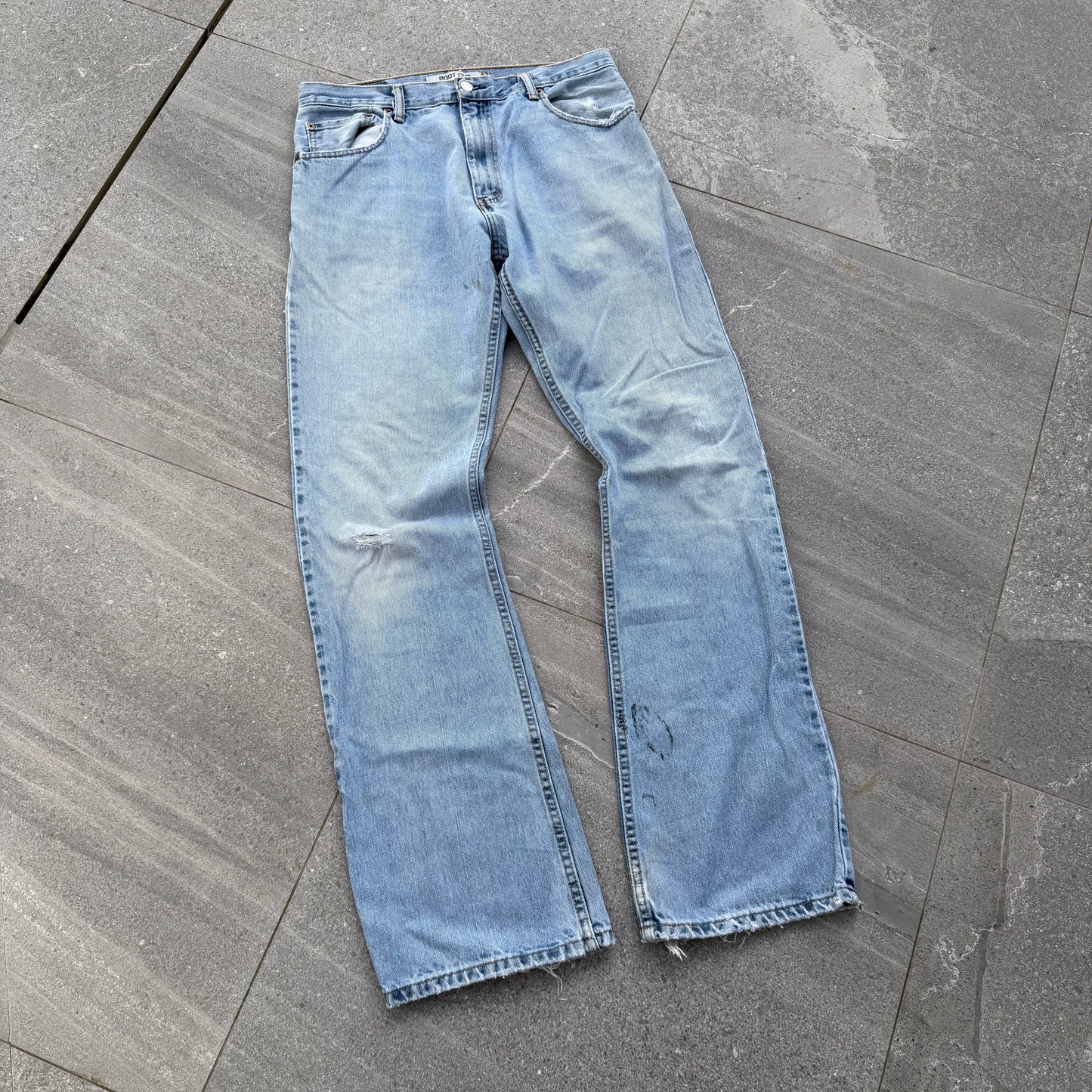 stacked levi’s 517 - 34x35”