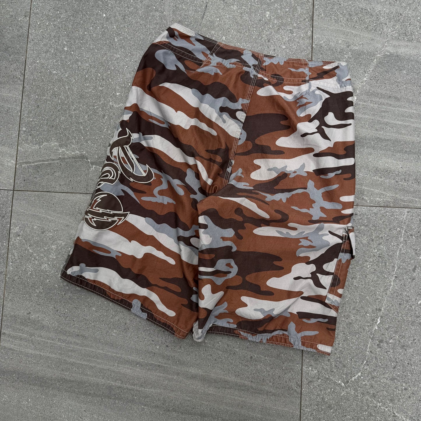 grail lost rust camo shorts - 32”