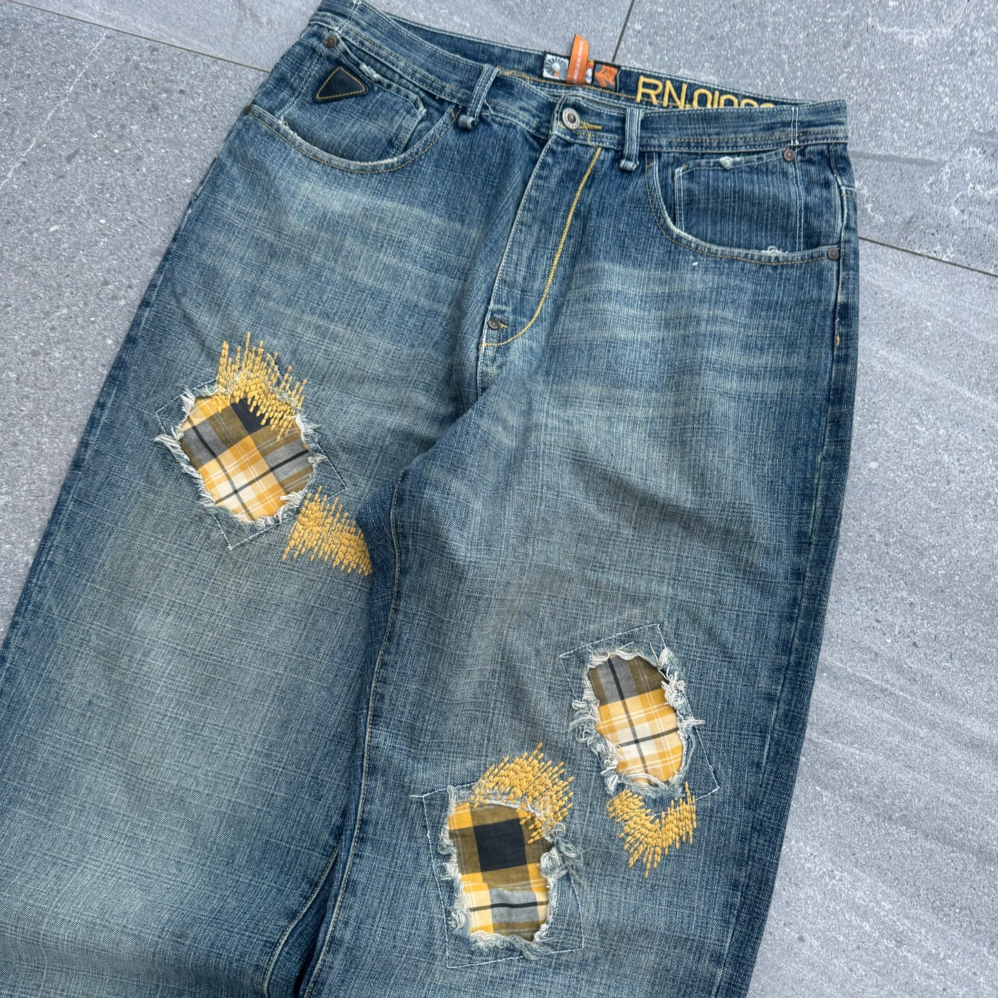 grail akademik plaid patches - 36x33”