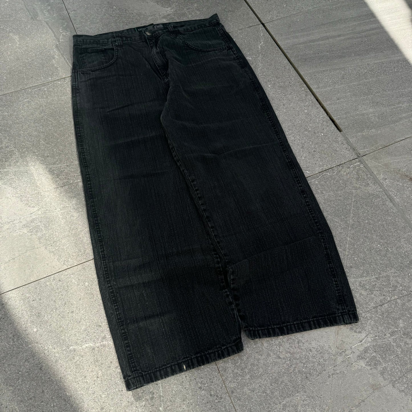 dodeca southpoles (perfectttttt) 38x30”