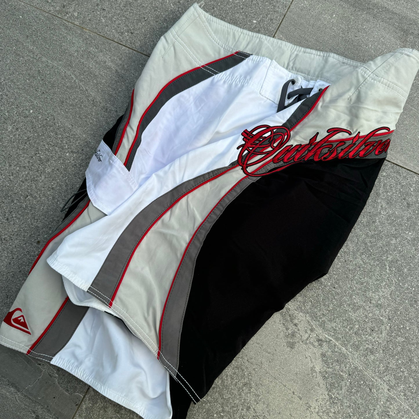 cleanest quiksilver boardies - 34x11”