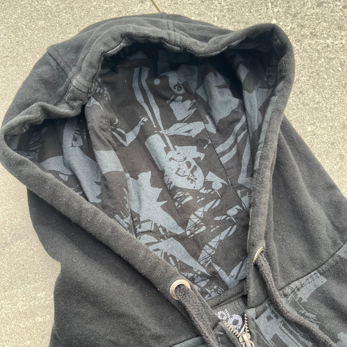dohhhh tidy volcom logo zip - M