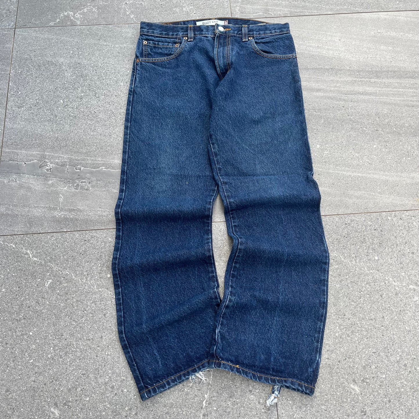 darkwash 517 levi bootcuts - 33x30