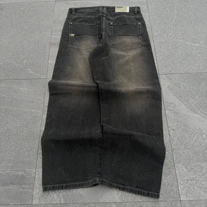 grail southpole sand fades - 37x33”