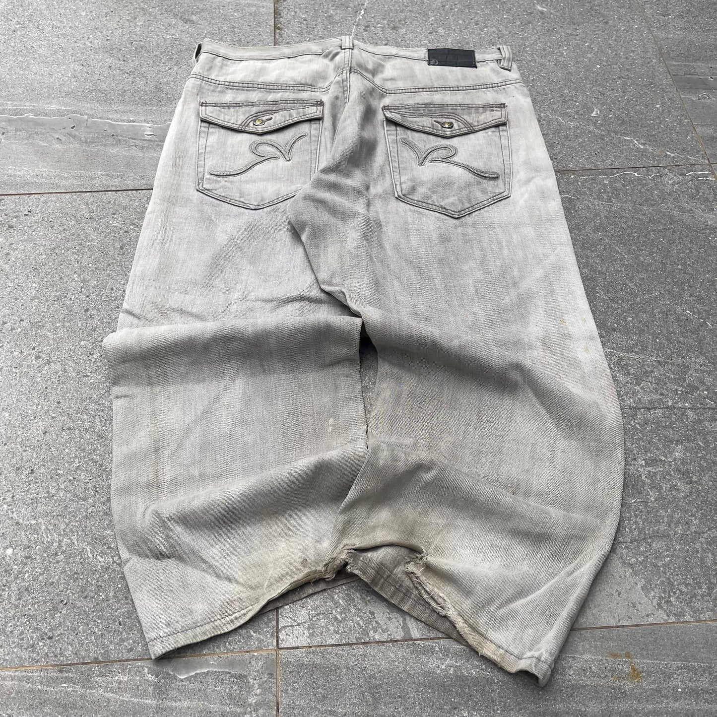 insane wash omgeeee concrete rocawear - 36x28”