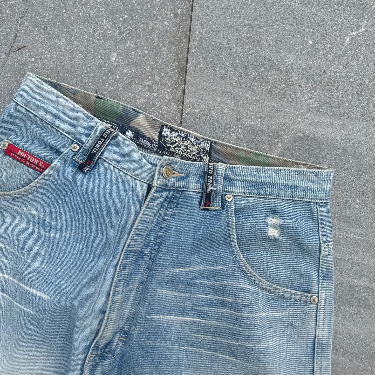 grail dogtown dragons - 32x31”