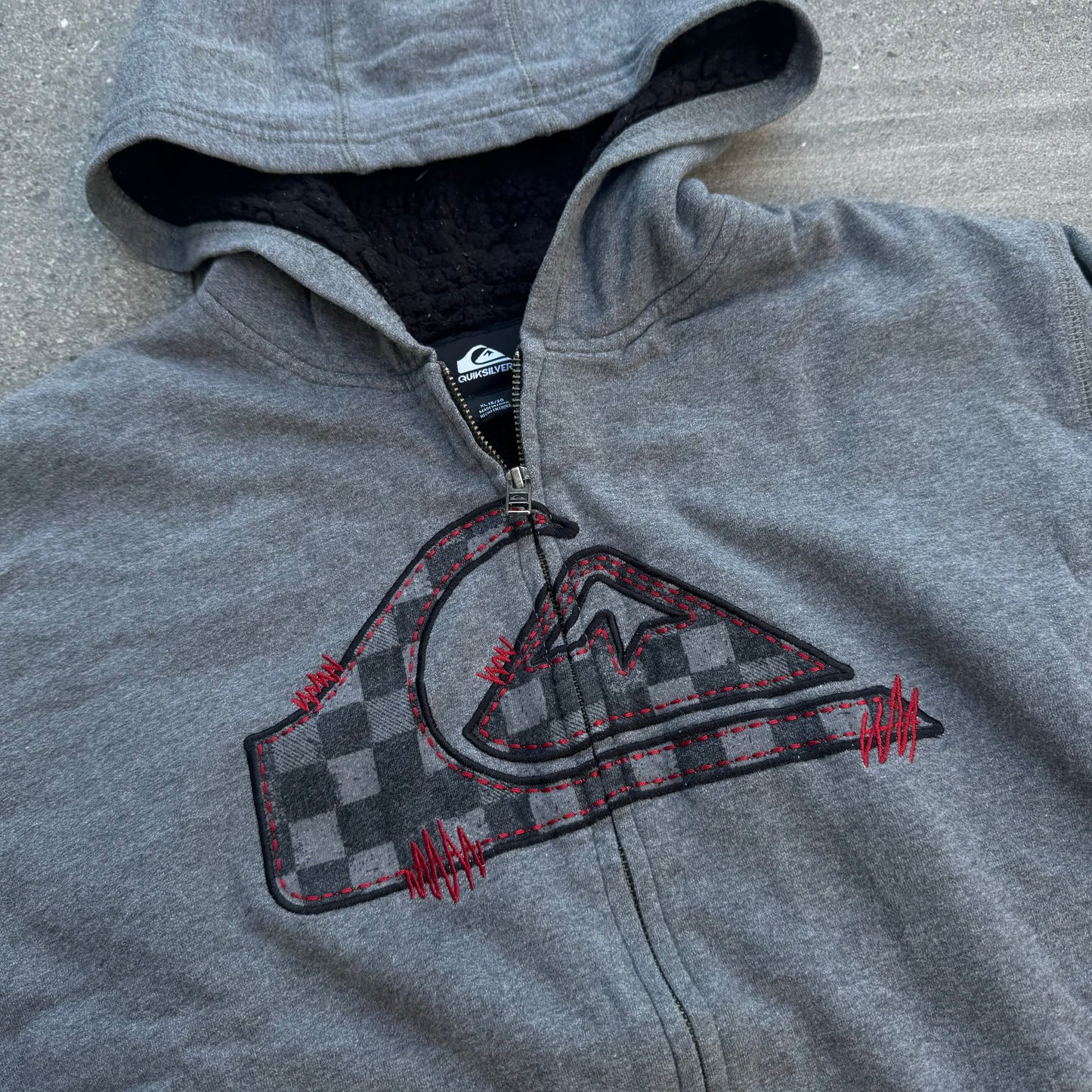 fleece lined quiksilver zip - M