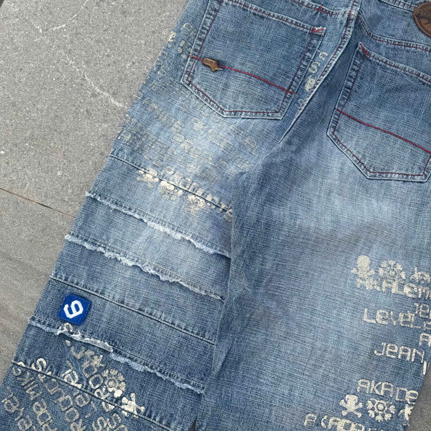 beast beast beast akademiks LOOK AT THE WASH + DETAILS YOOOO 36x32”