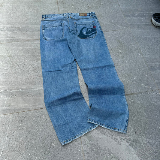 tidy bootcut quiksilver jeans - 38x35”