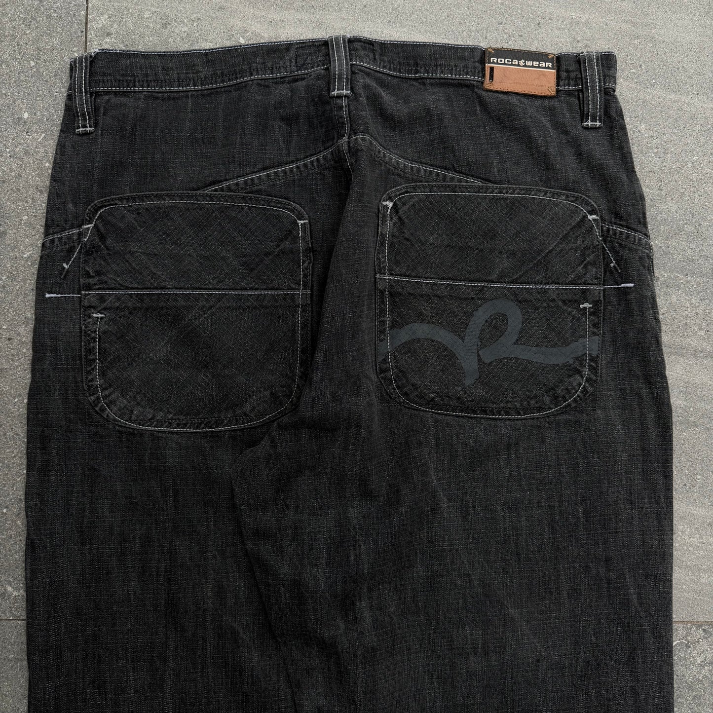beauuutiful rocawear engineered jeans - 36x33”