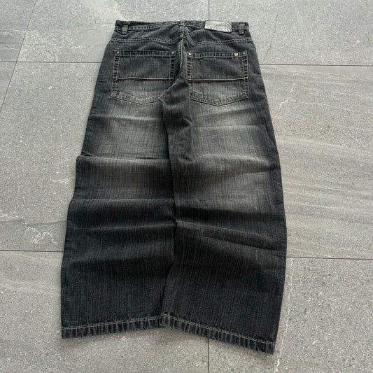 perfect southpoles - 34x30”