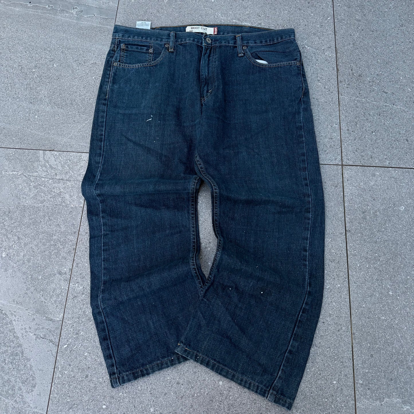 calm 527 levi’s - 38x26”