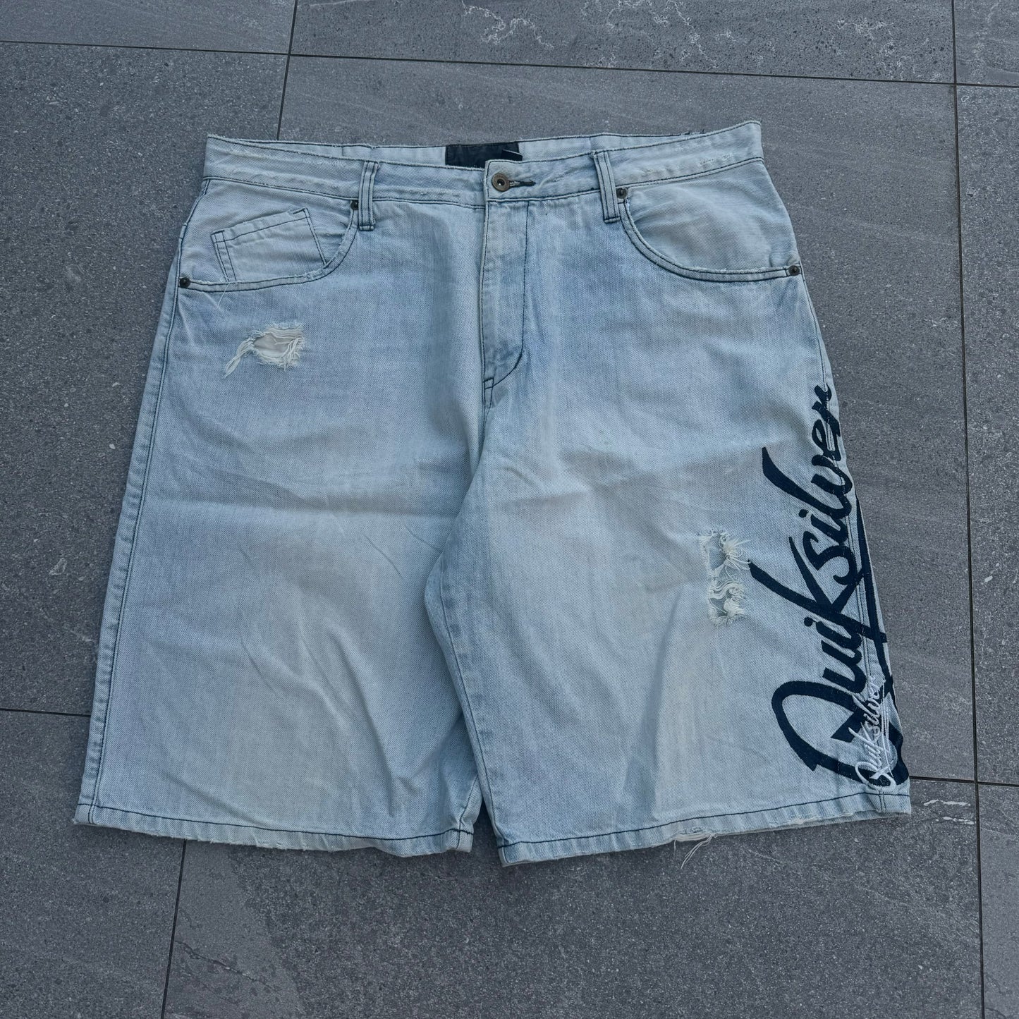 fat quiksilver jorts - 38x11.5”