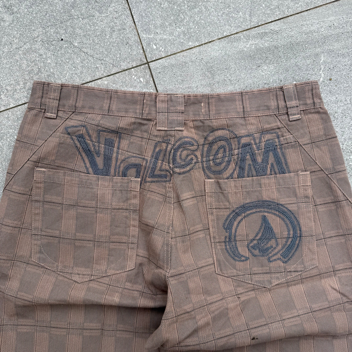 chimney volcom shorts 🧱 - 34”