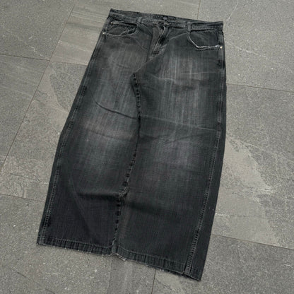 insaneeee phat southpoles - 42x31”