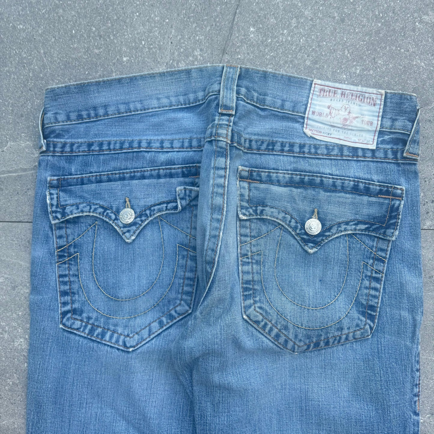 goated everyday trueys - 36x31”