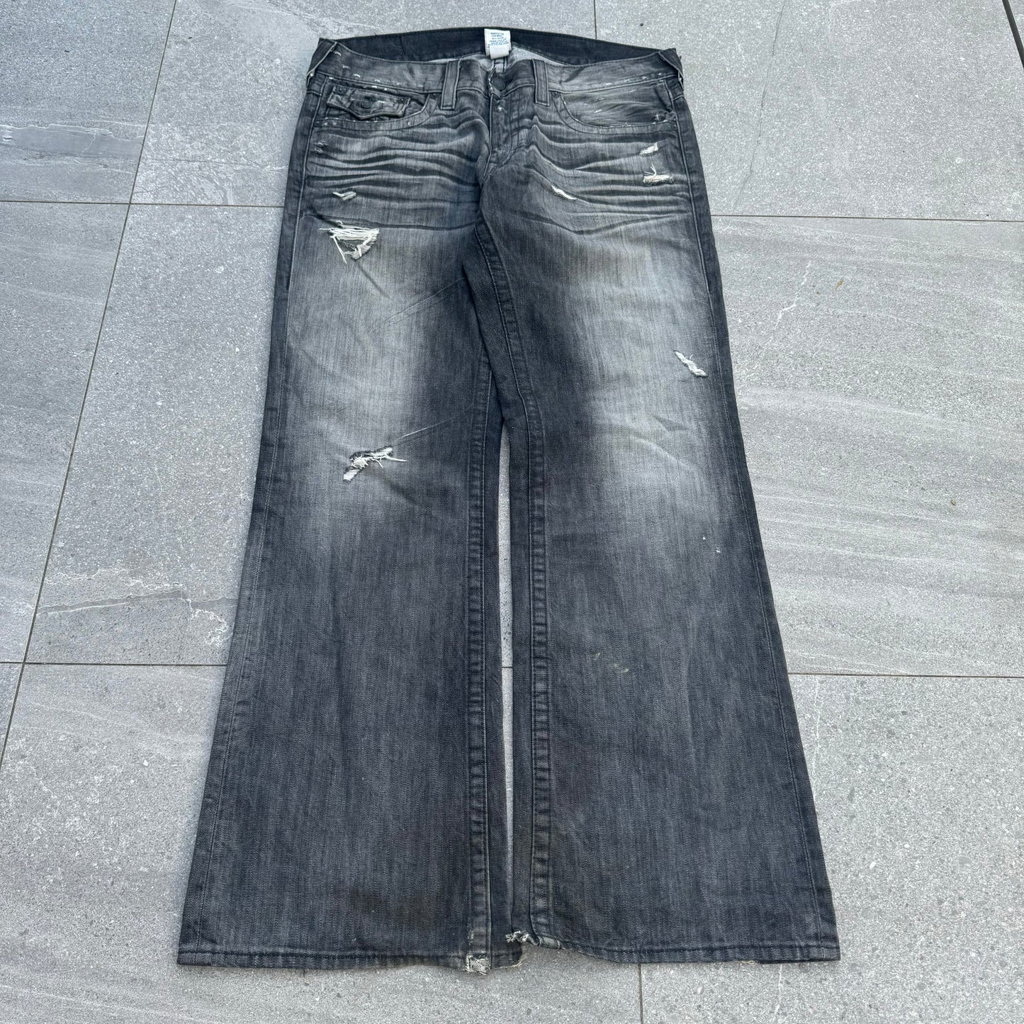 the fattest most beautiful pair of black trueys - 40x34” - (12” leg opening)