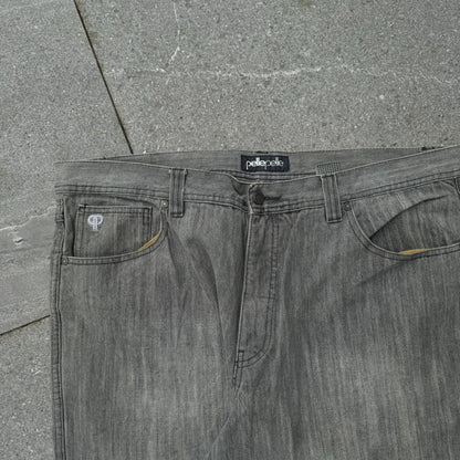 pelle grey wash bangers - 42x32”