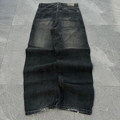dodeca southpole sand fades - 34x33”