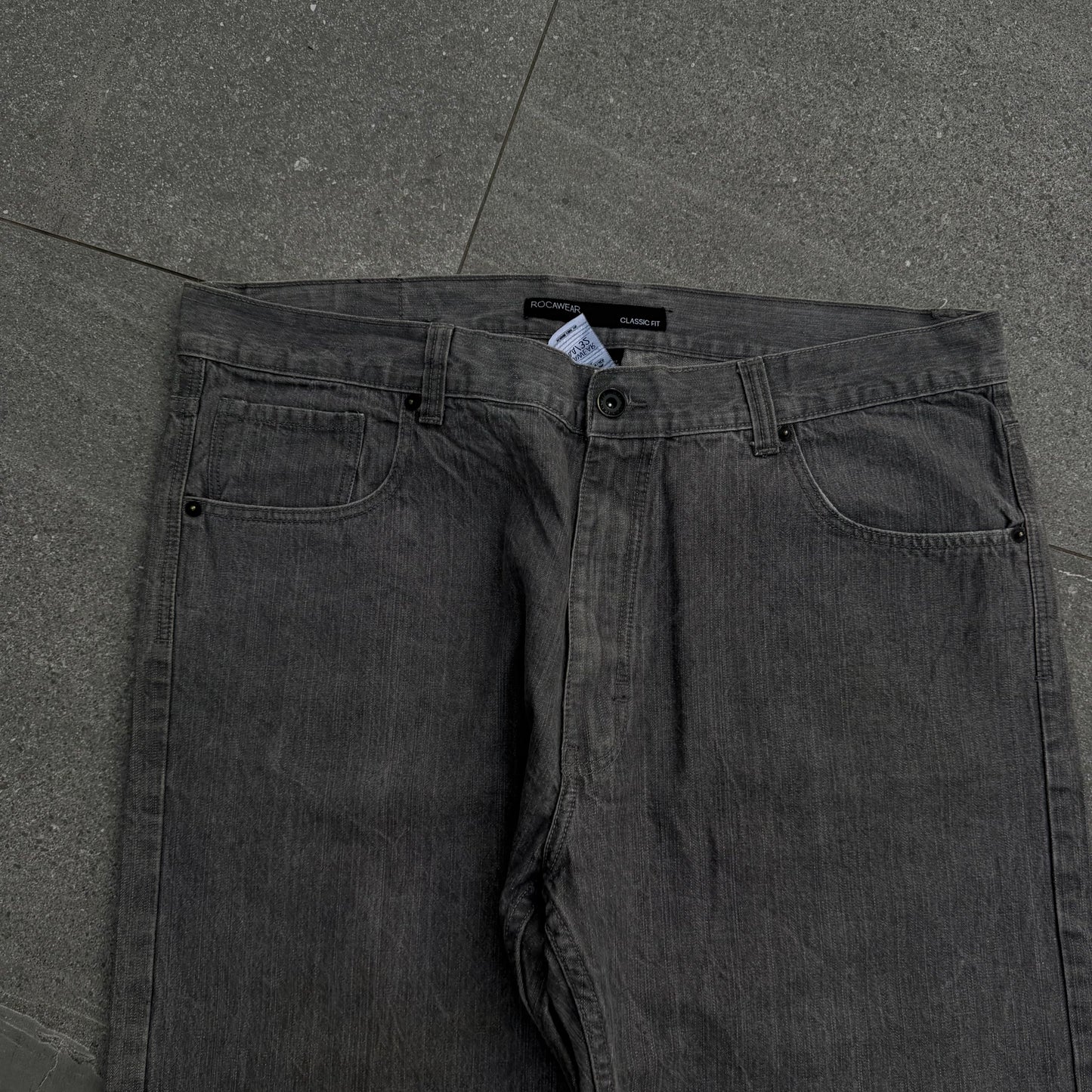classic rocawear - 40x32”