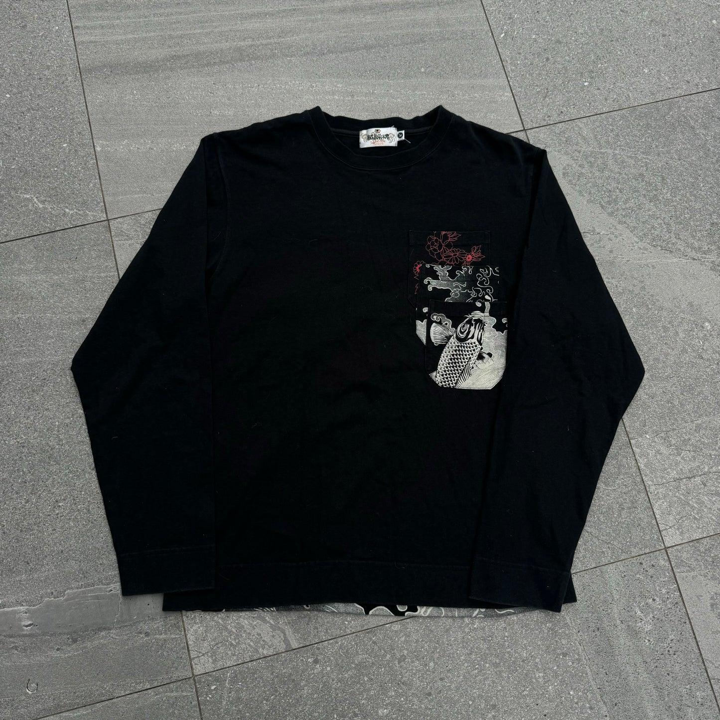 karakuri back hit + multipocket 🤤🤤🤤 - size L