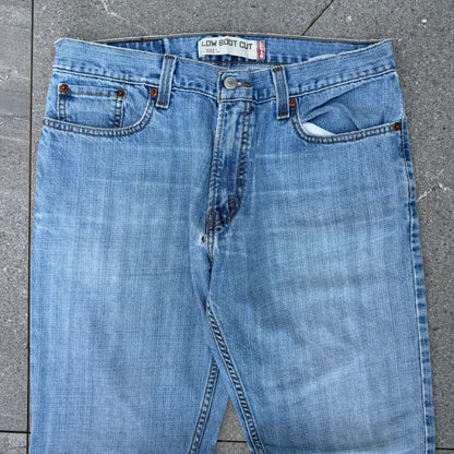 farkkk these r nice. levi 527 low bootcuts - 32x31”