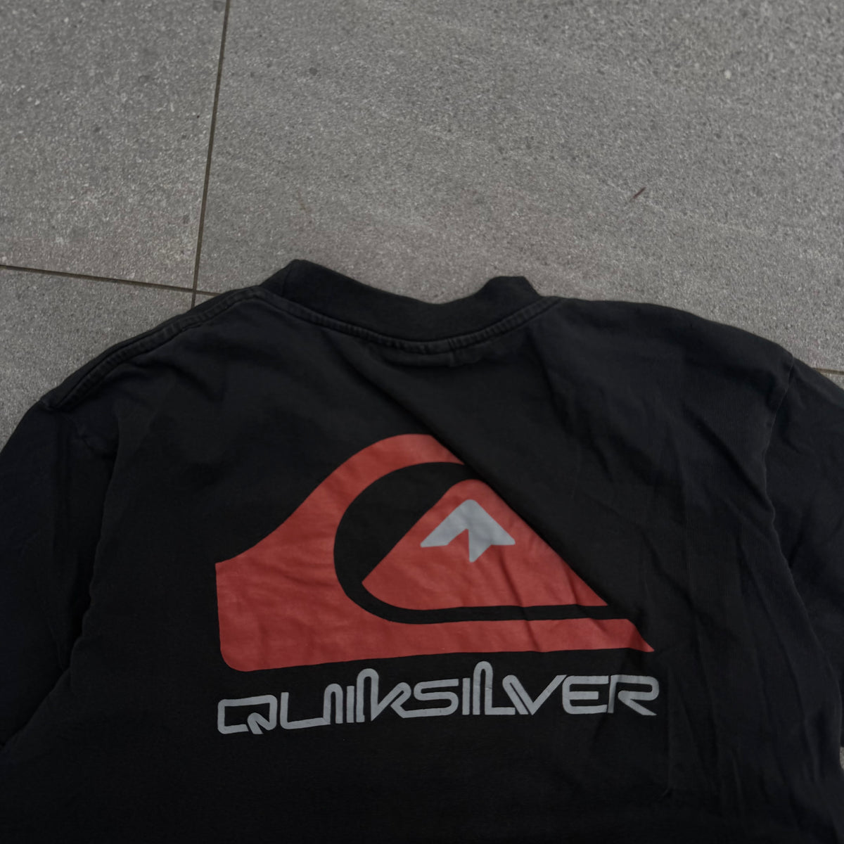 quiksilver tee - L