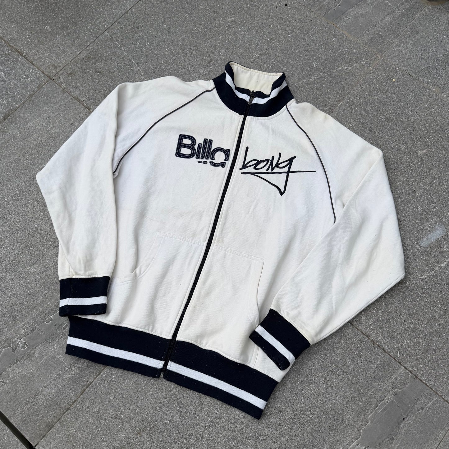 10/10 insane billabong zip - L
