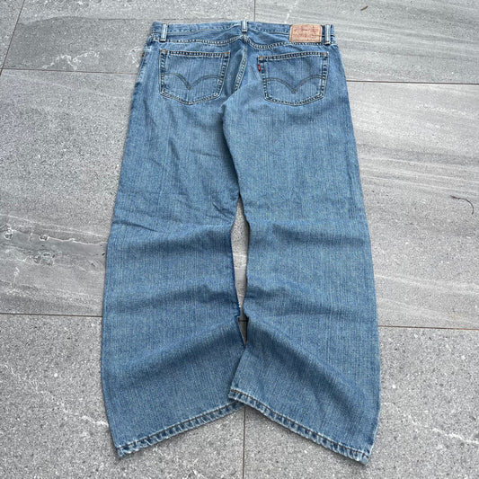 beautiful levi 527 bootcuts - 36x30”