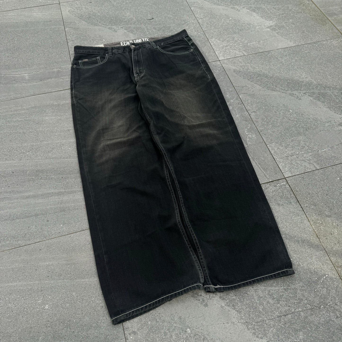 beautiful ecko fades - 40x31”