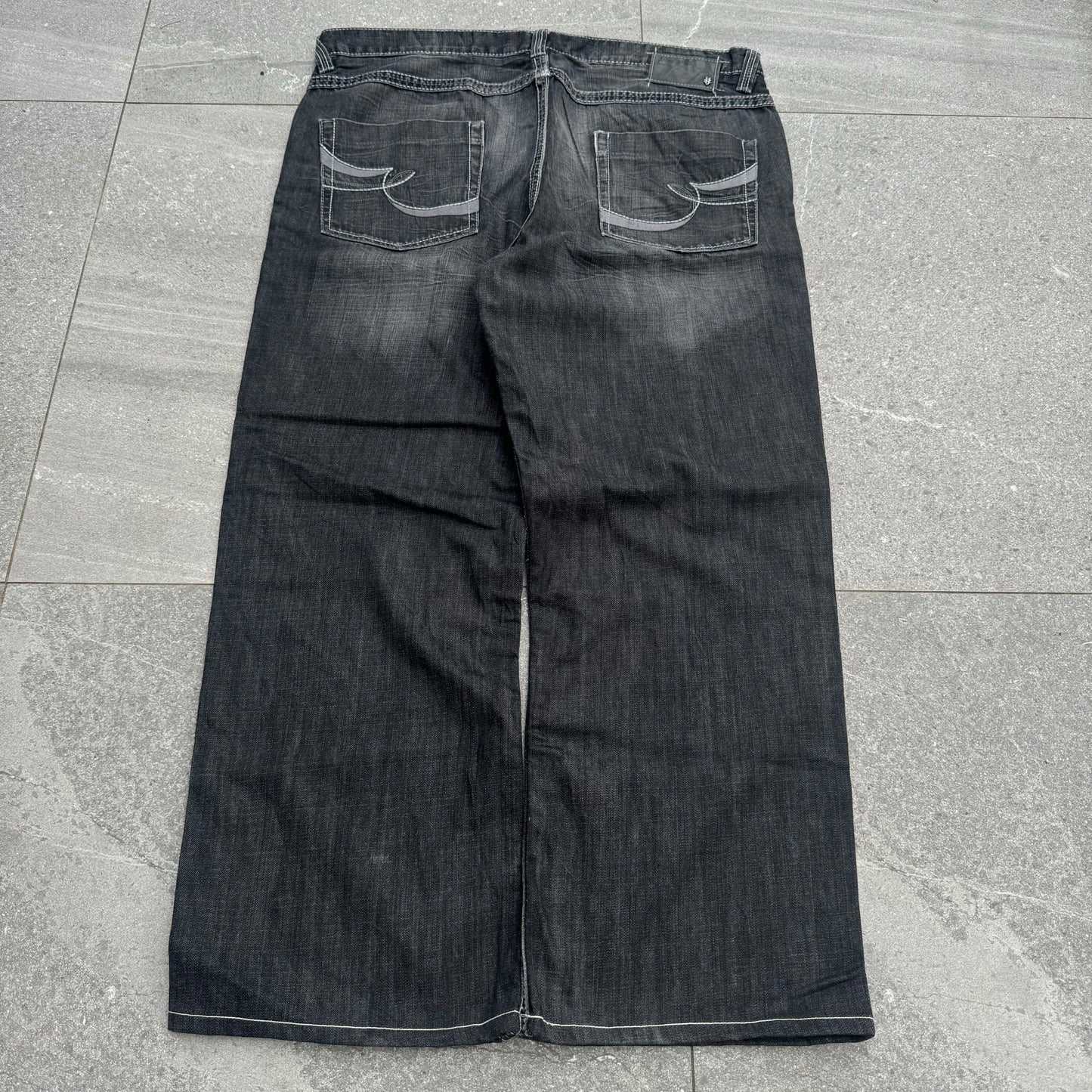 fucking nutttts ecko jeans - 40x30”