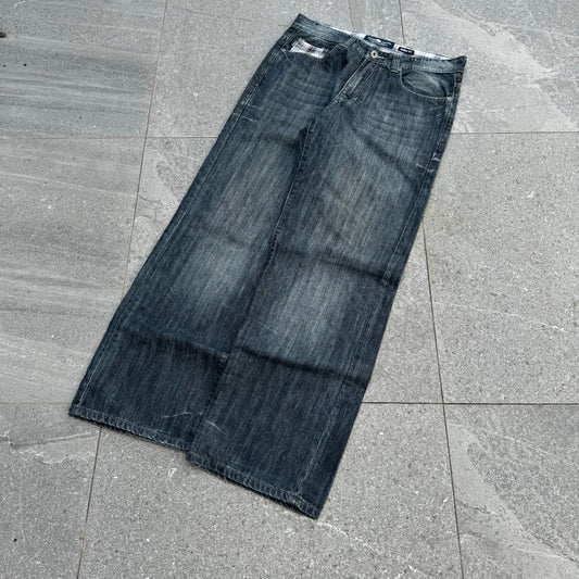 plaid pocket ecko jeans - 33x31”