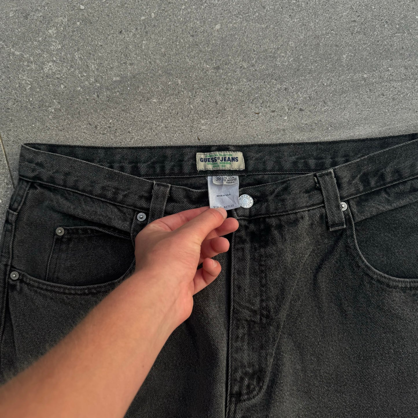 guess jeans - 36x33”