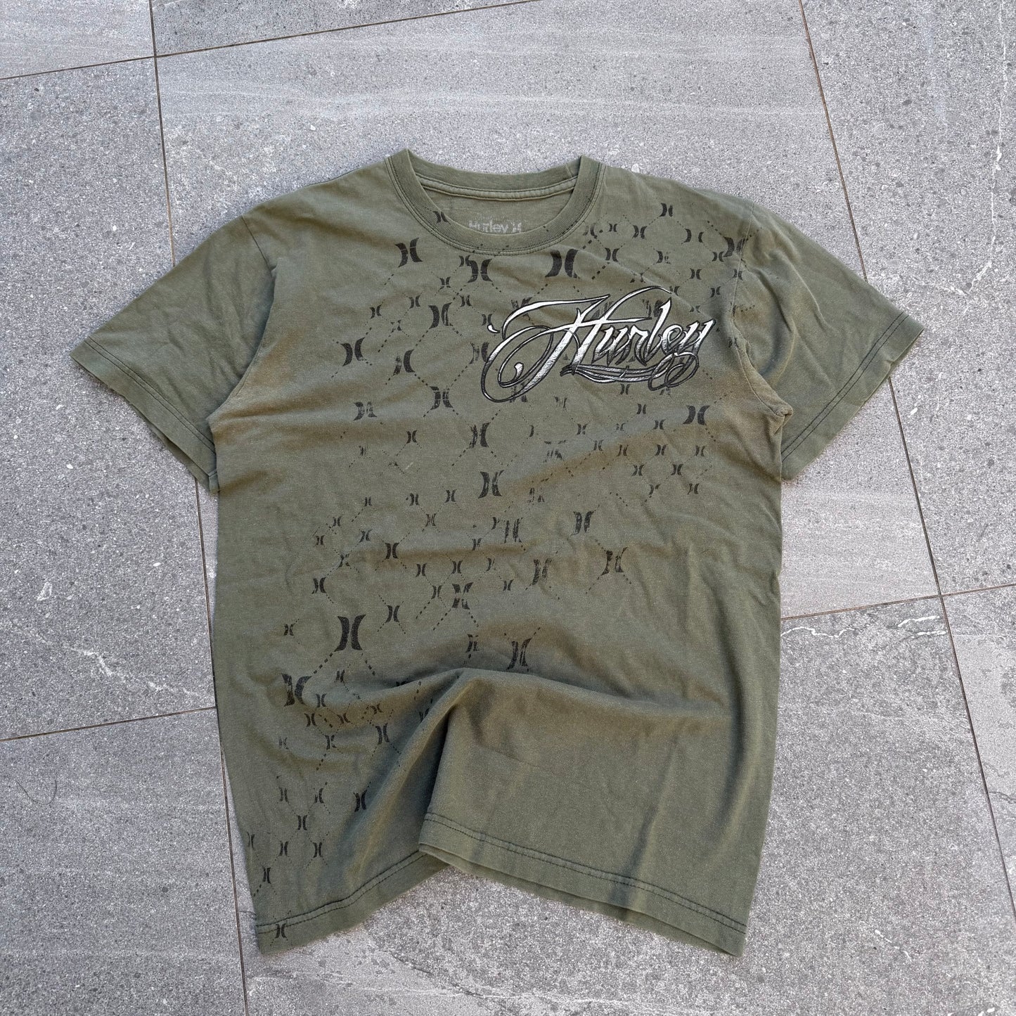 hurley wire tee - M