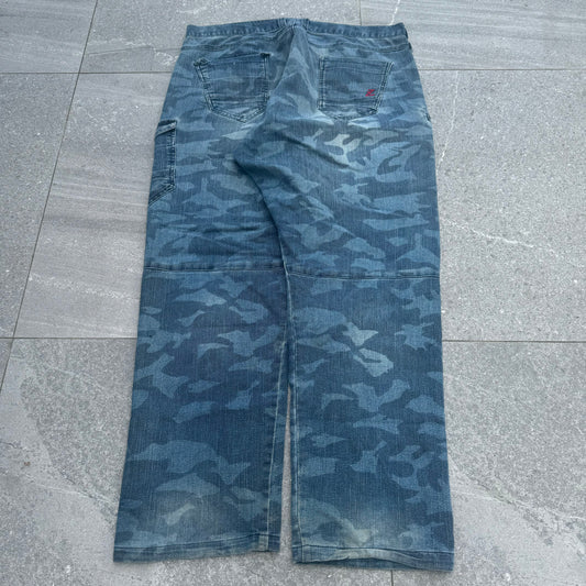 camo baggggies - 38x33”