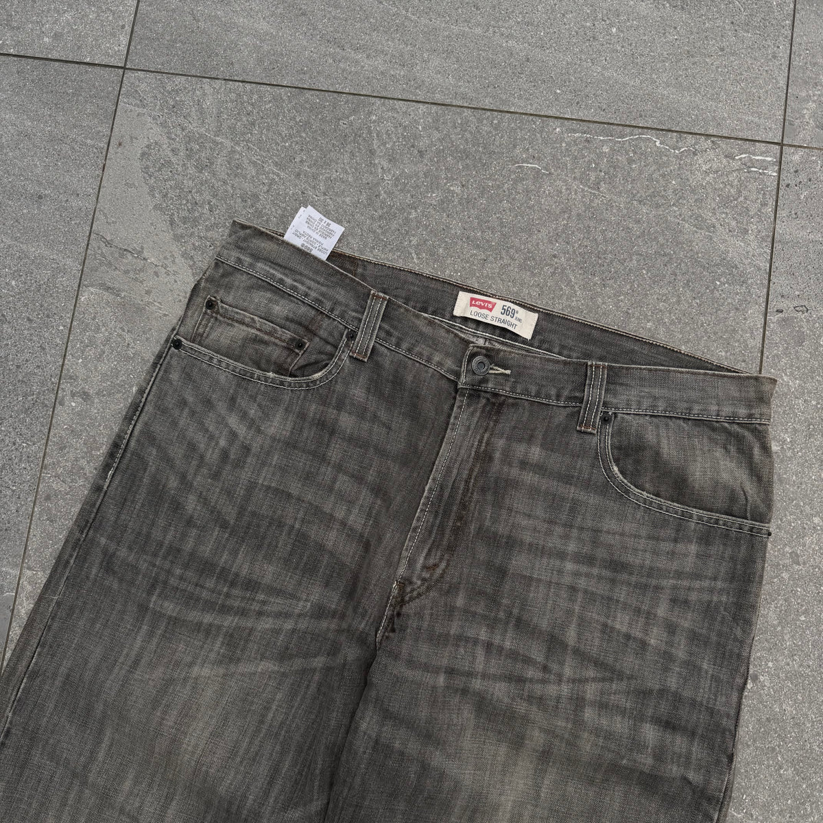 levi’s 569 loose straight - 37x30”