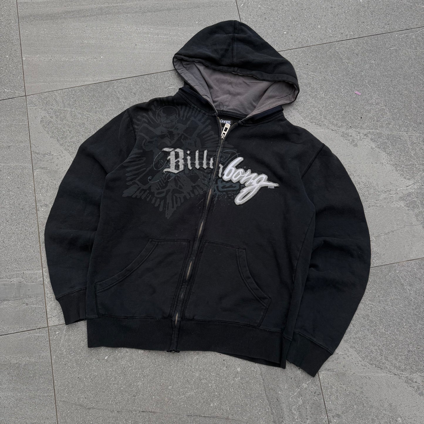 this one gonna sell quick… size M