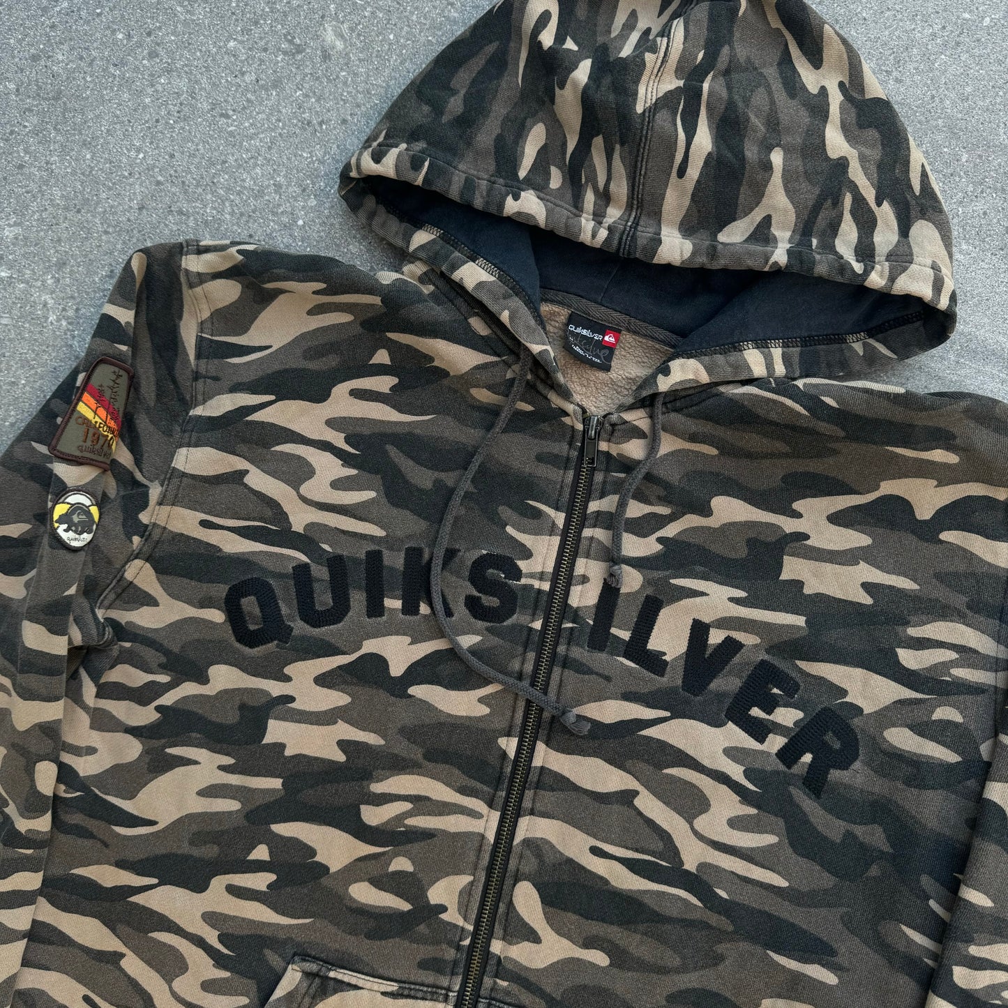 grail quiksilver camo zip - M