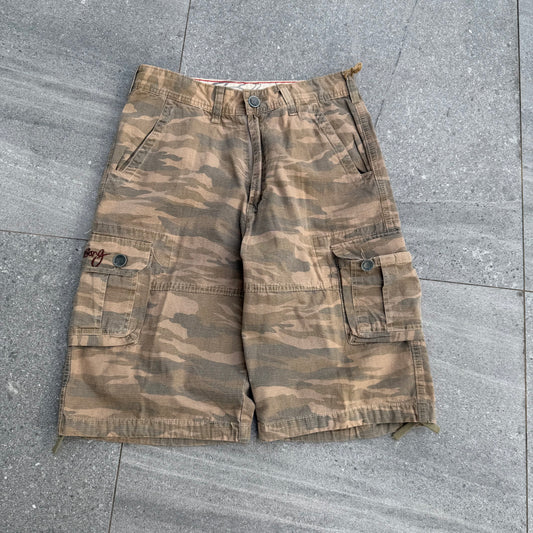 below knee billabong camos - 30”